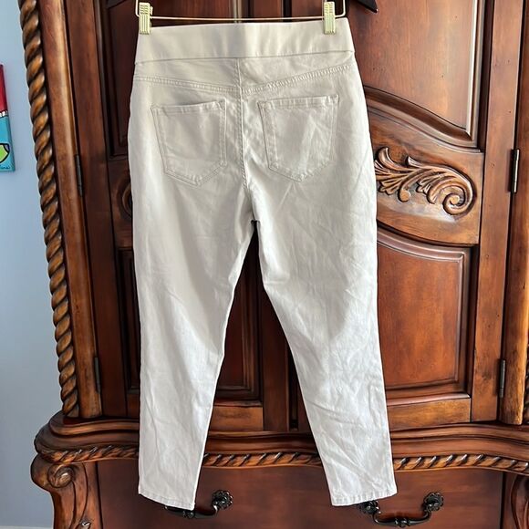 Nine West Heidi pull on skinny crop- size 4 - Picture 4 of 6